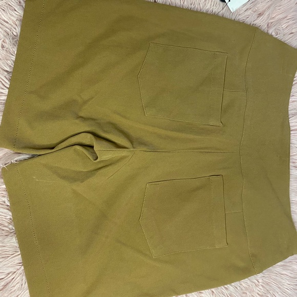 Short✨🛍 - Picture 2 of 2